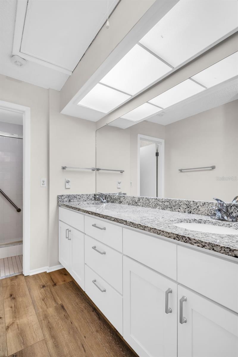 Image 34 of 46 For 120 Evelyn Court