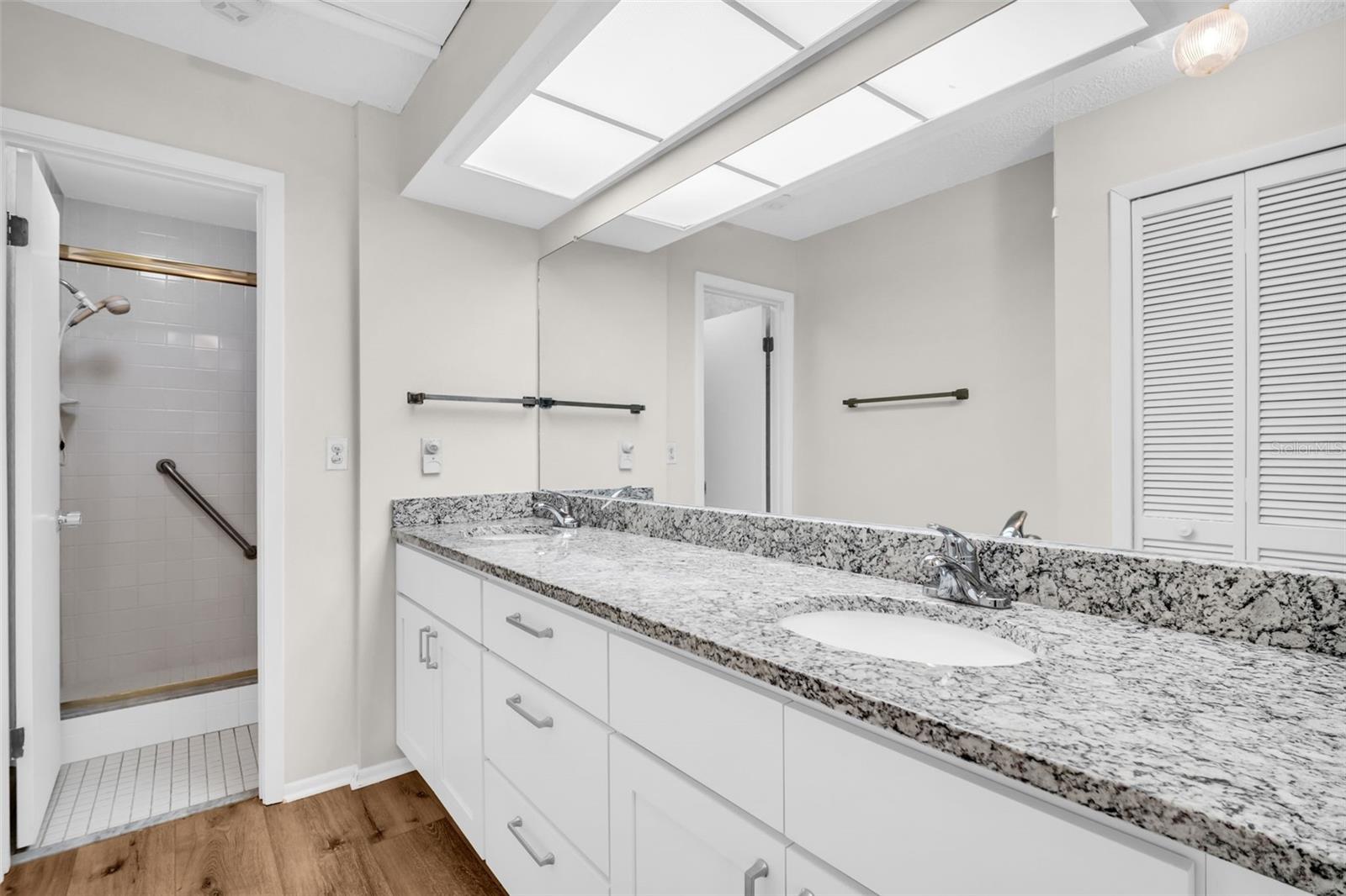 Image 35 of 46 For 120 Evelyn Court