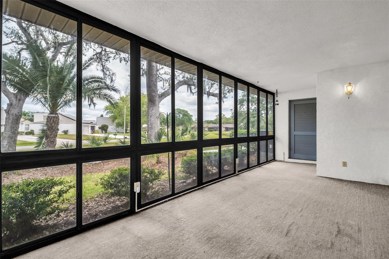 Image 38 of 46 For 120 Evelyn Court