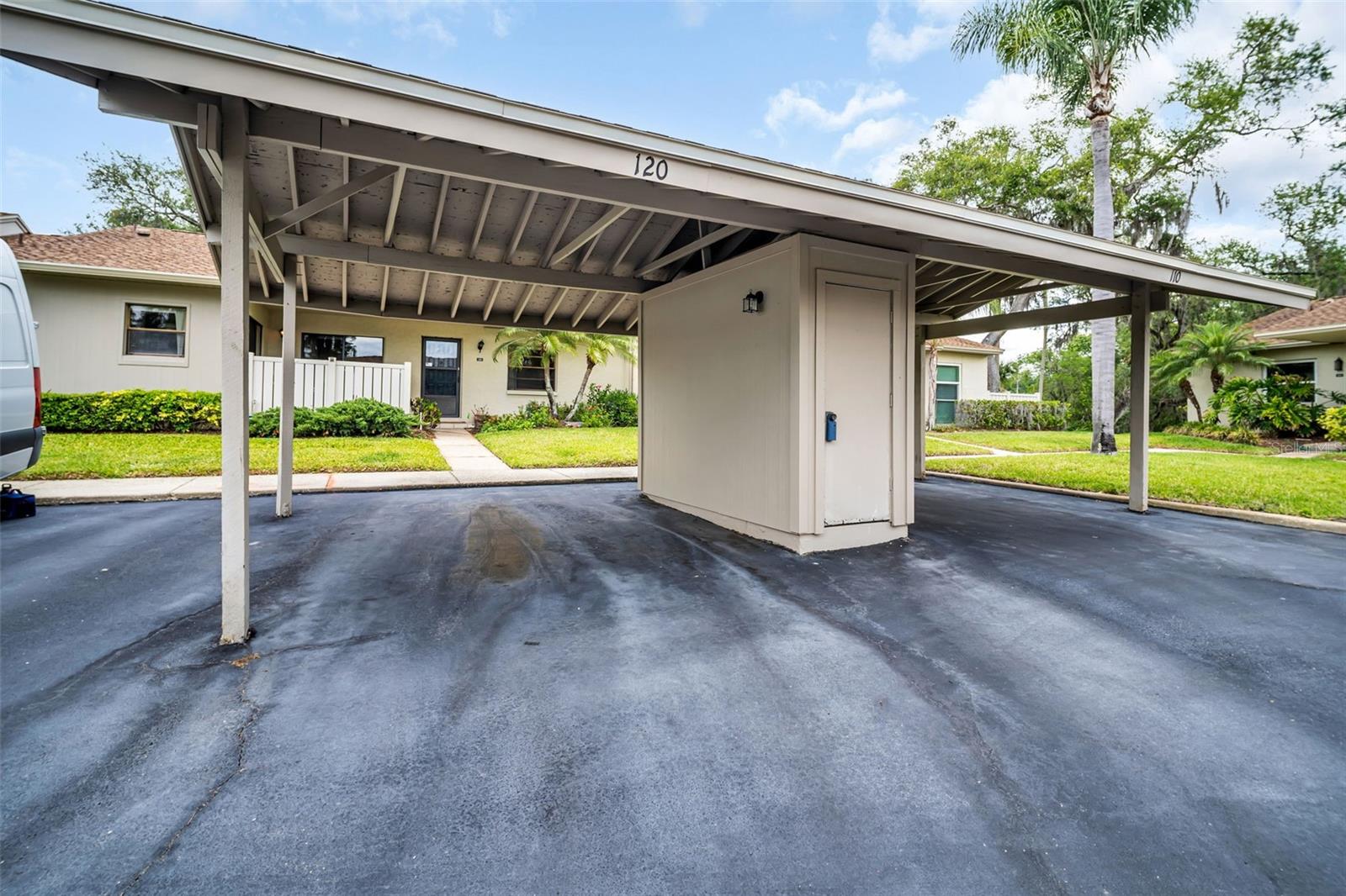 Image 42 of 46 For 120 Evelyn Court