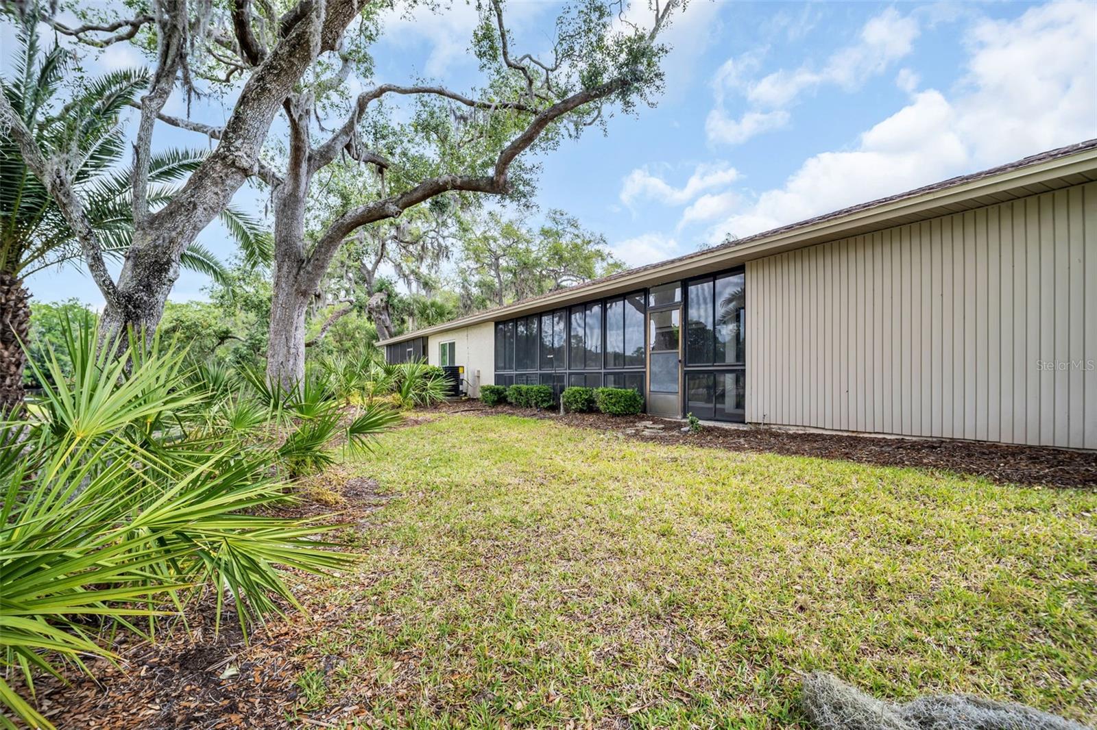 Image 45 of 46 For 120 Evelyn Court