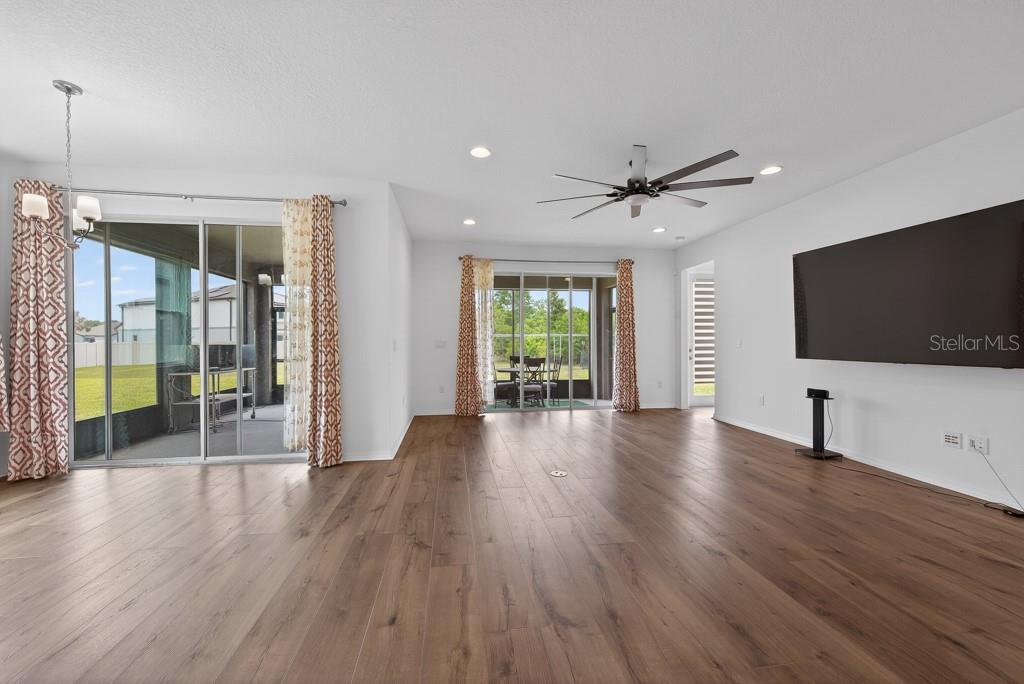 Image 16 of 62 For 12337 Shining Willow Street