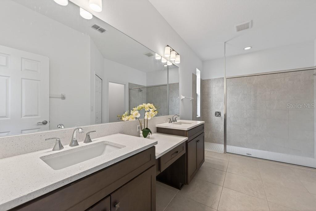 Image 25 of 62 For 12337 Shining Willow Street