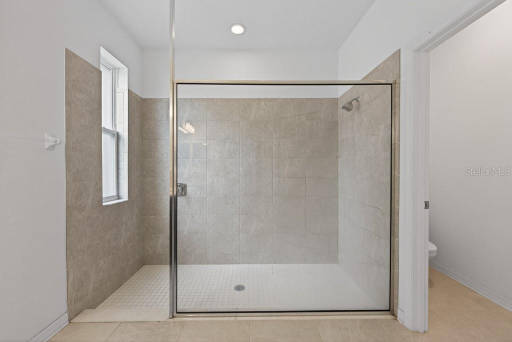 Image 26 of 62 For 12337 Shining Willow Street