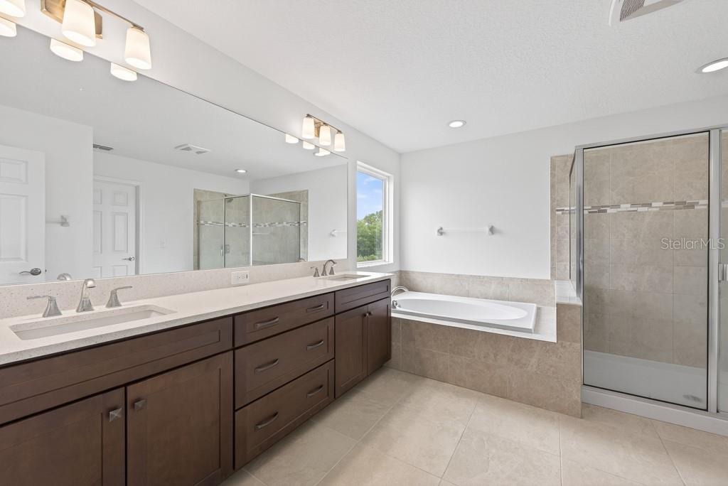 Image 33 of 62 For 12337 Shining Willow Street