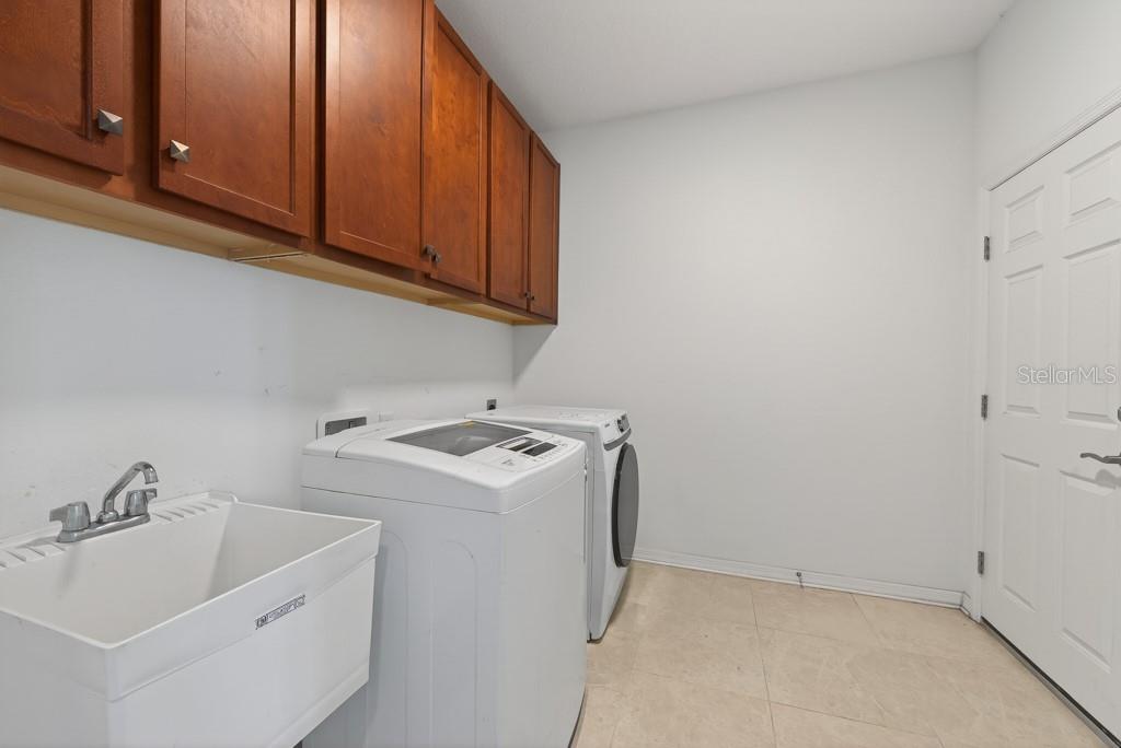 Image 42 of 62 For 12337 Shining Willow Street