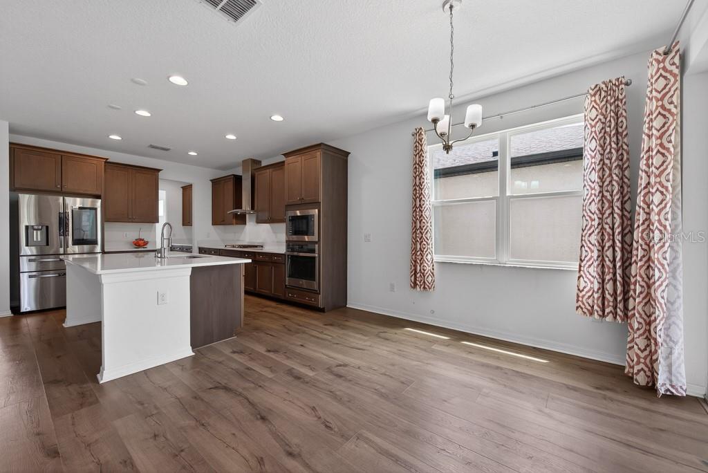 Image 9 of 62 For 12337 Shining Willow Street