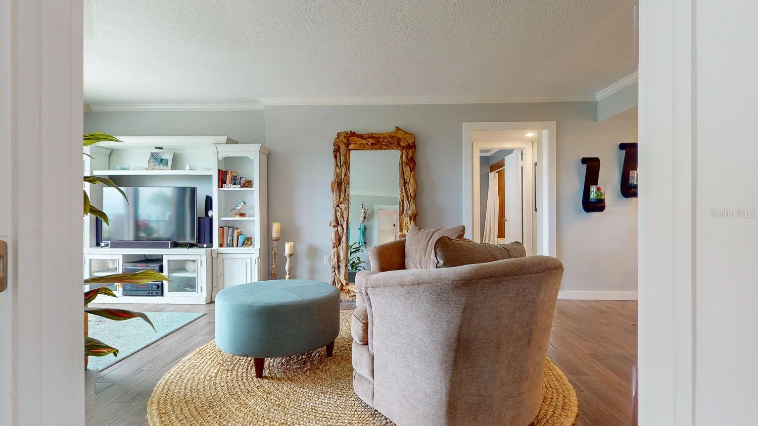 Image 20 of 75 For 1120 Shore Drive Ne 501