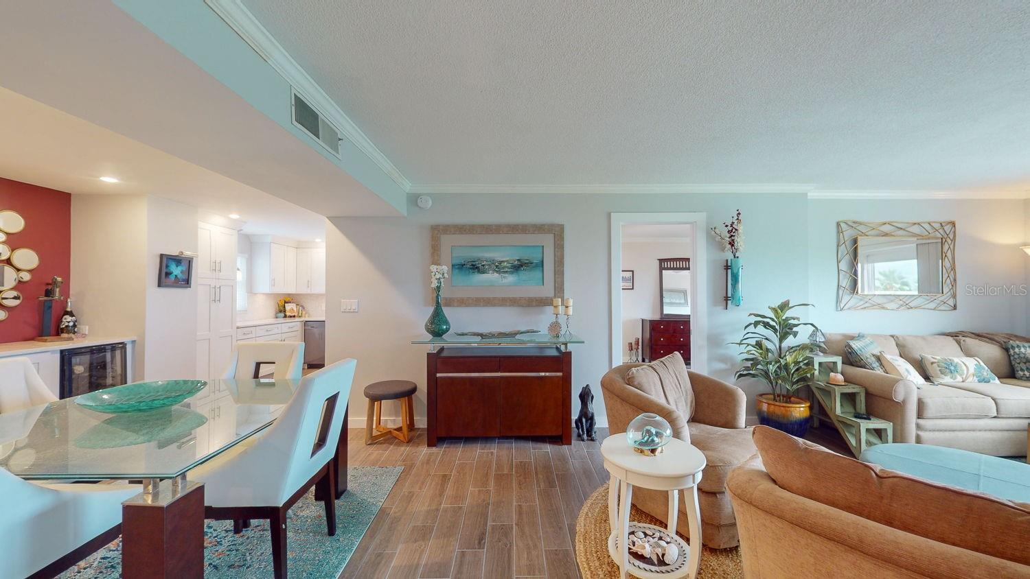 Image 27 of 75 For 1120 Shore Drive Ne 501