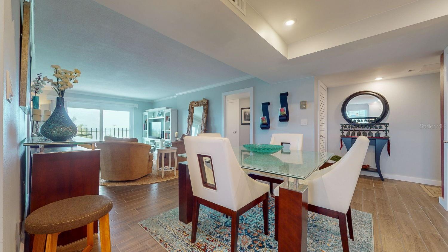 Image 33 of 75 For 1120 Shore Drive Ne 501