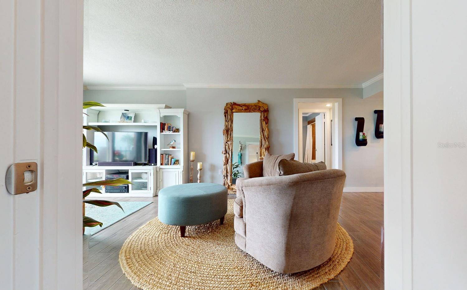 Image 40 of 75 For 1120 Shore Drive Ne 501