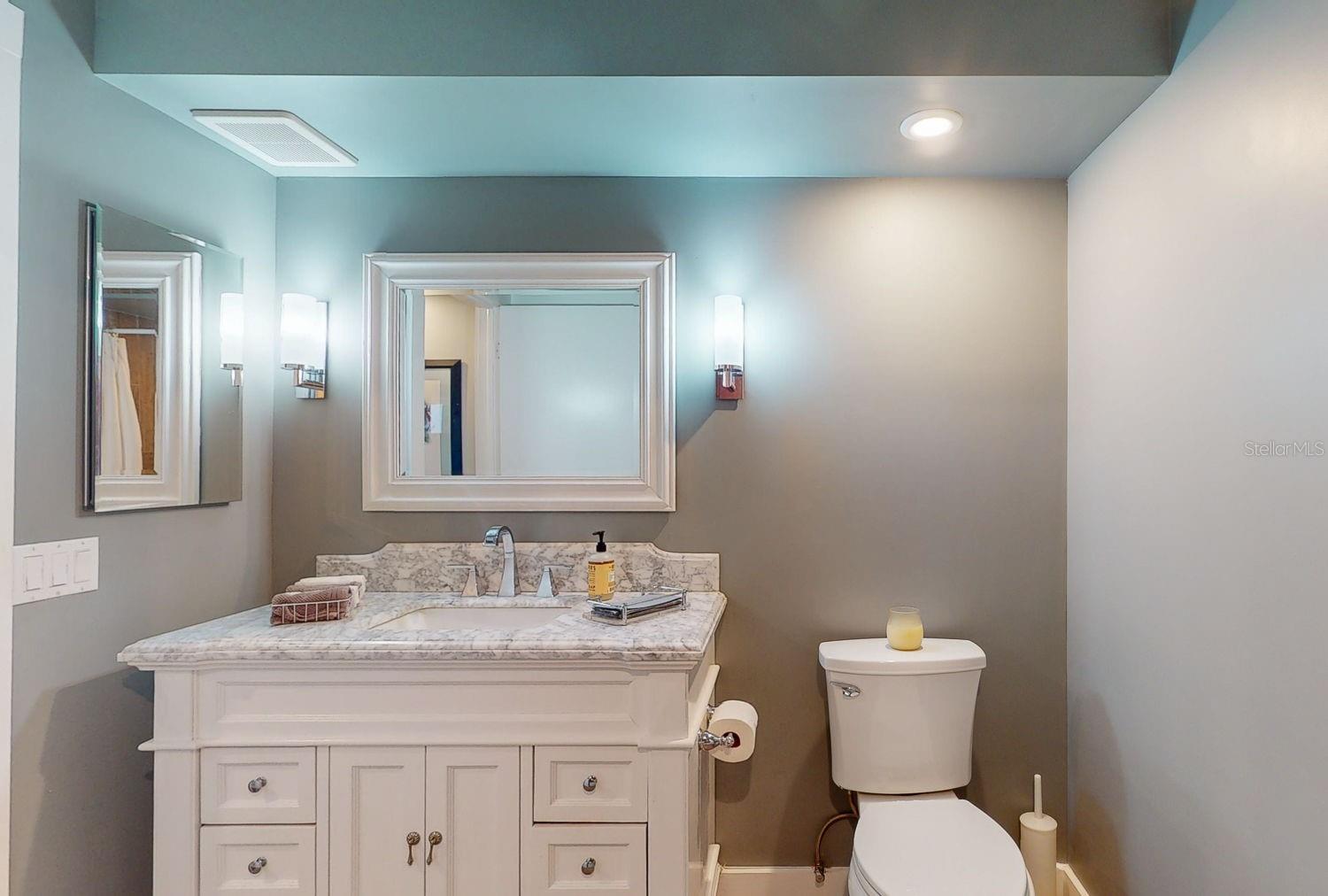 Image 41 of 75 For 1120 Shore Drive Ne 501