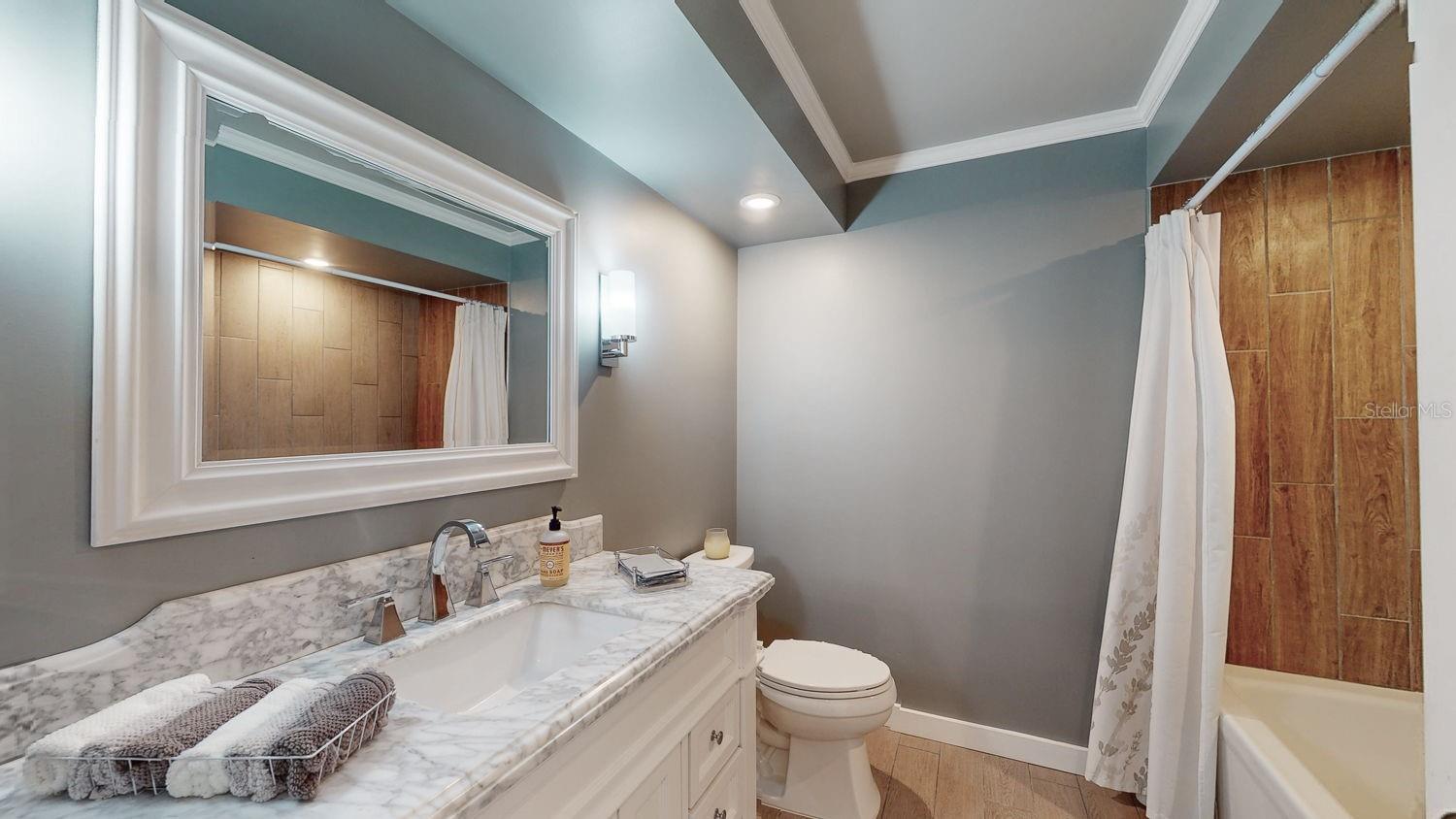 Image 42 of 75 For 1120 Shore Drive Ne 501