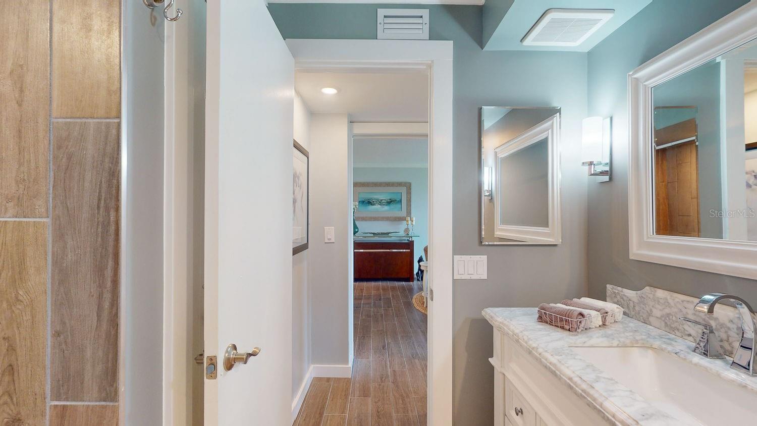 Image 43 of 75 For 1120 Shore Drive Ne 501