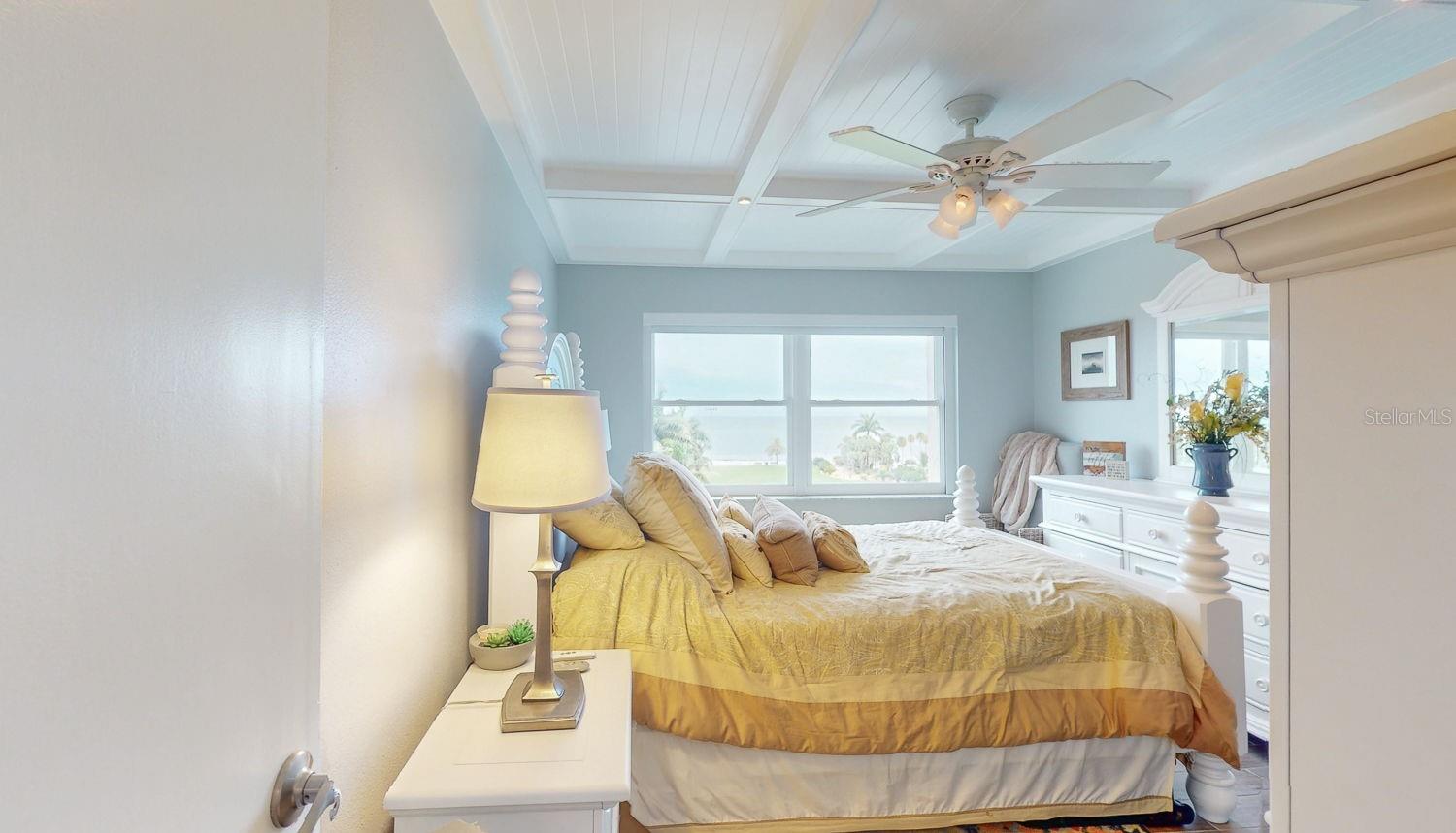 Image 46 of 75 For 1120 Shore Drive Ne 501