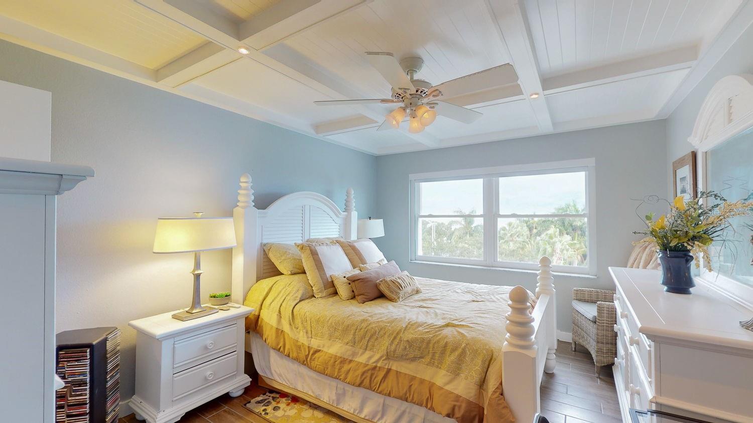 Image 48 of 75 For 1120 Shore Drive Ne 501