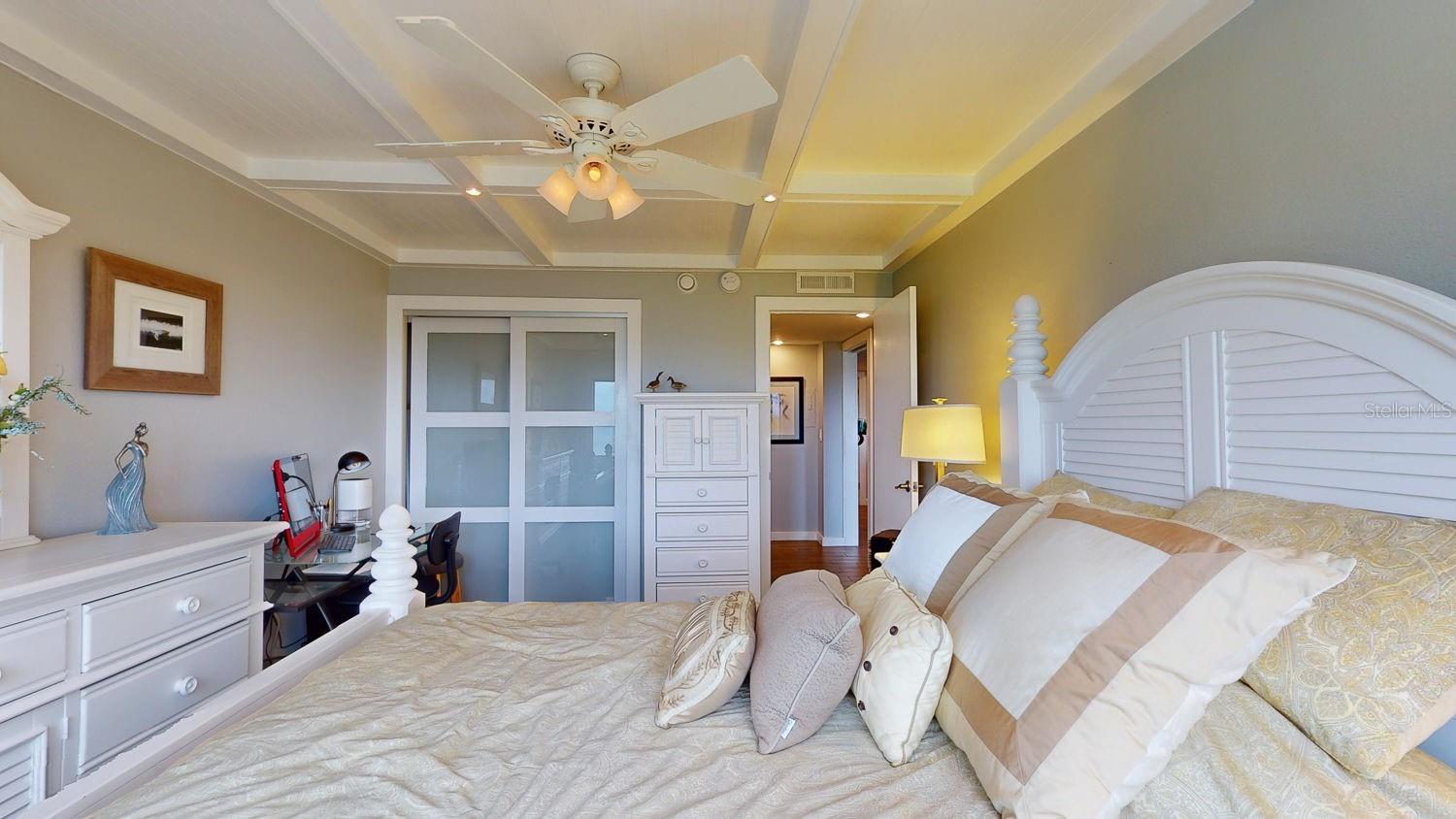 Image 49 of 75 For 1120 Shore Drive Ne 501