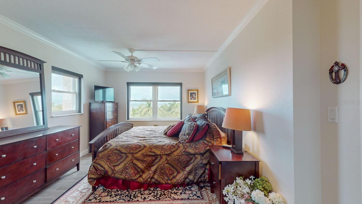 Image 51 of 75 For 1120 Shore Drive Ne 501