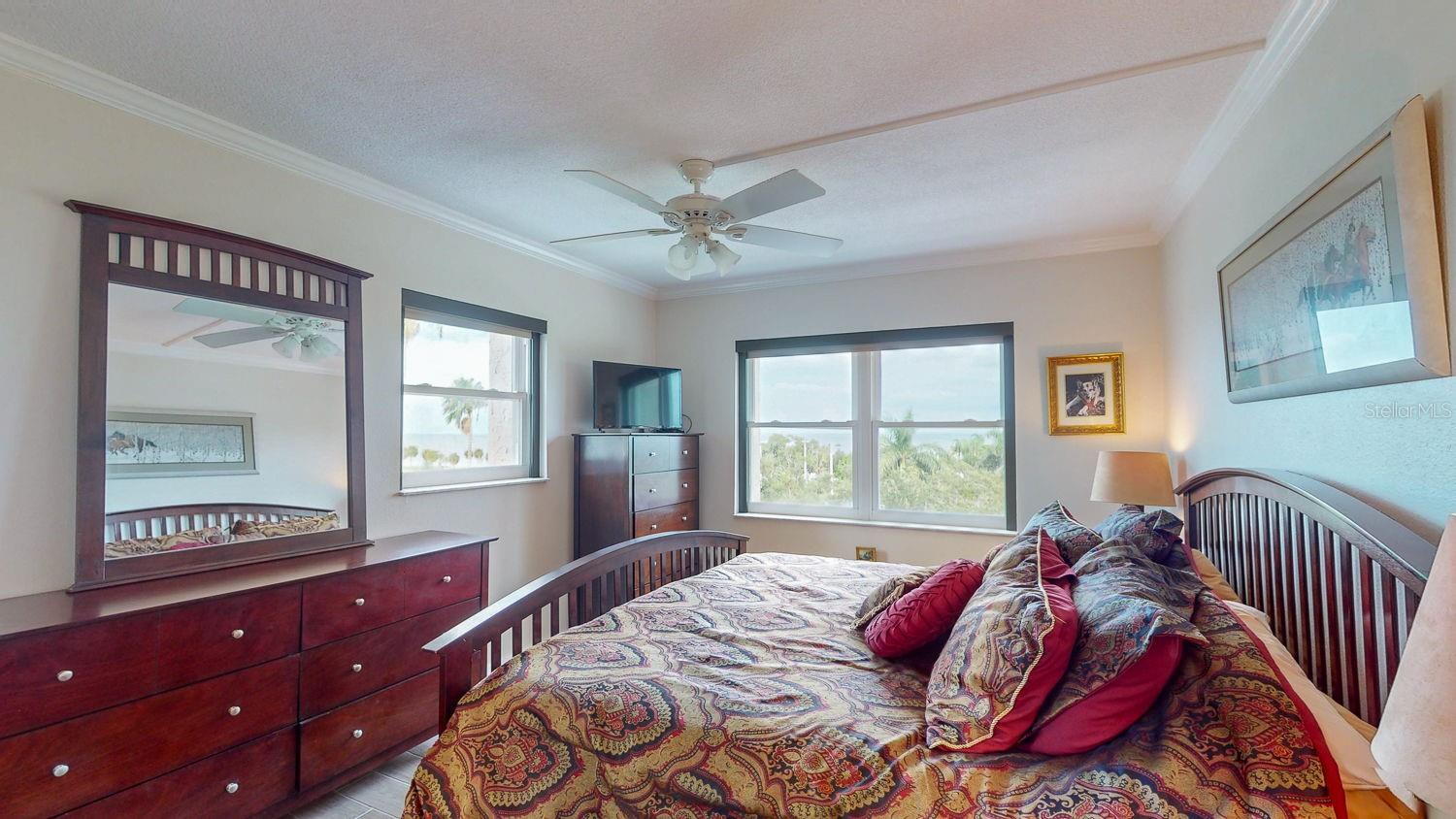 Image 52 of 75 For 1120 Shore Drive Ne 501