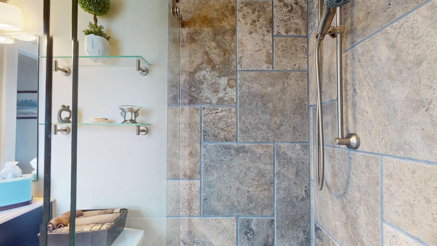 Image 58 of 75 For 1120 Shore Drive Ne 501