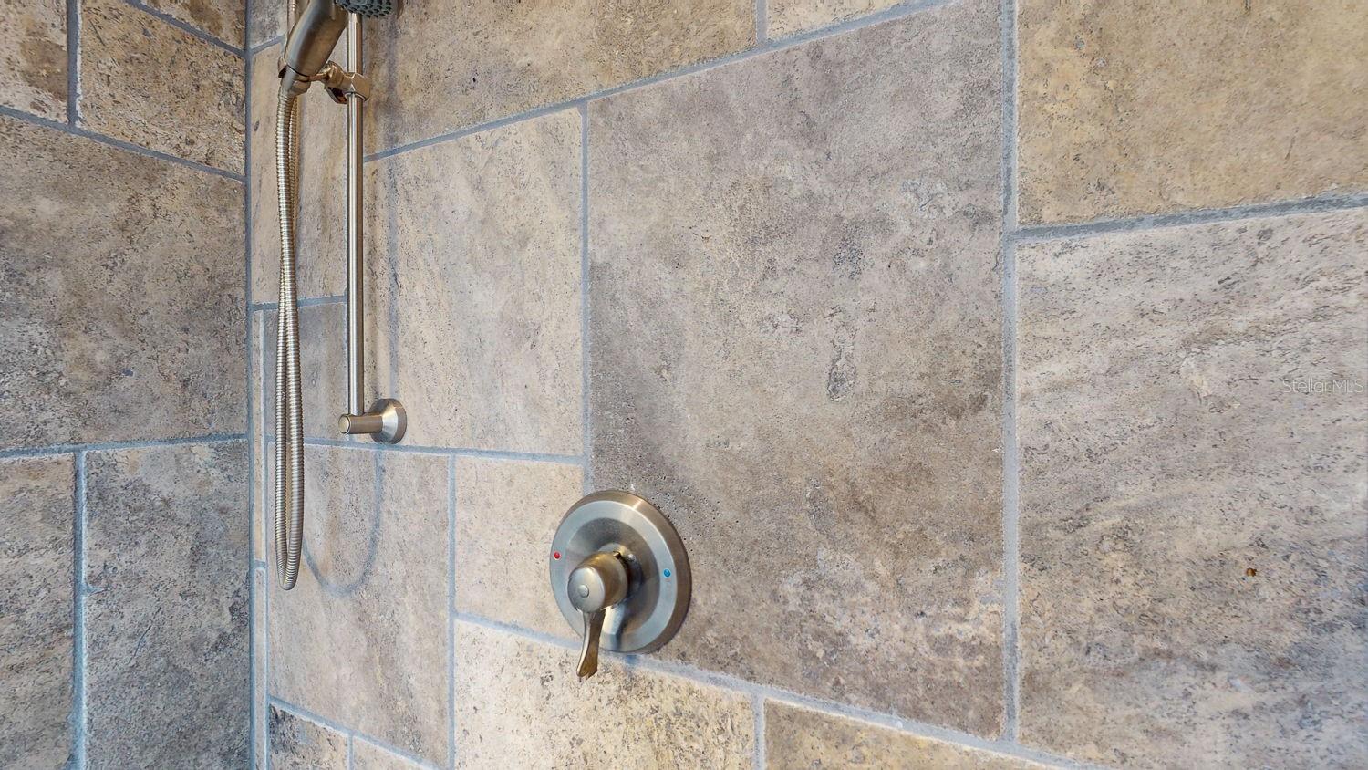 Image 59 of 75 For 1120 Shore Drive Ne 501