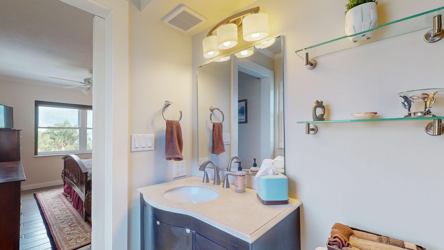 Image 61 of 75 For 1120 Shore Drive Ne 501