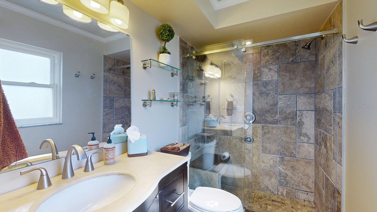 Image 62 of 75 For 1120 Shore Drive Ne 501