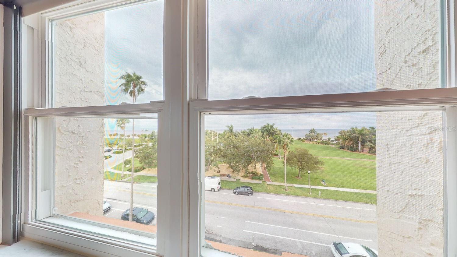 Image 64 of 75 For 1120 Shore Drive Ne 501