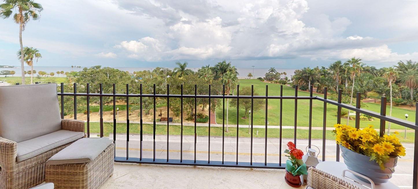 Image 7 of 75 For 1120 Shore Drive Ne 501