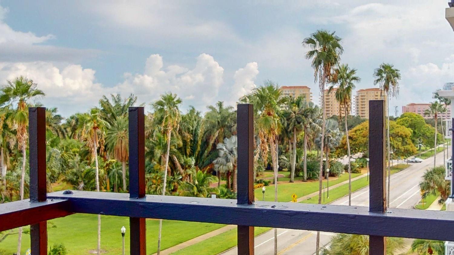 Image 71 of 75 For 1120 Shore Drive Ne 501