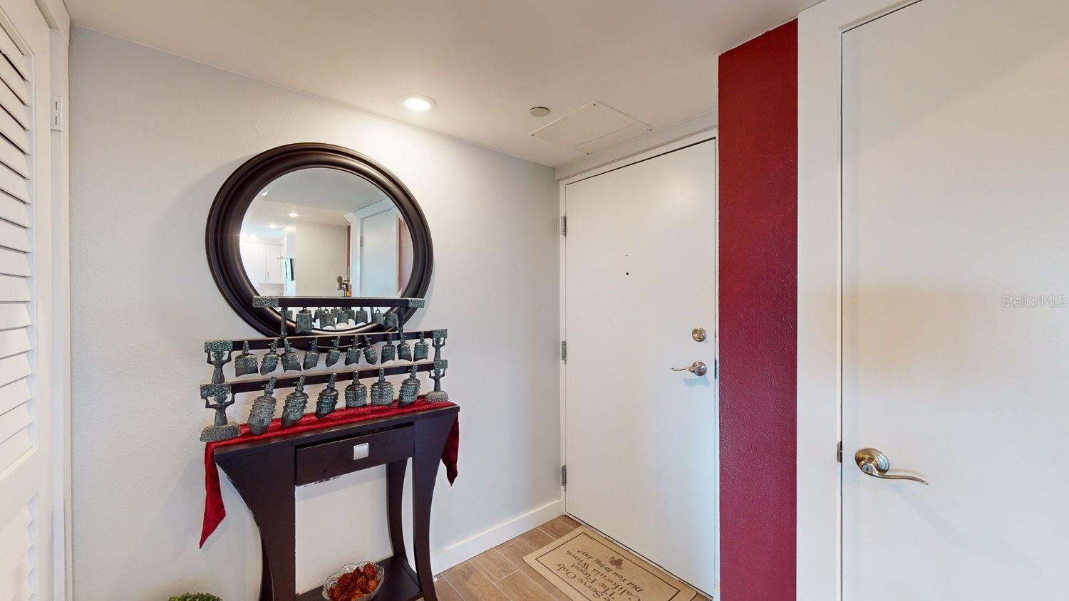 Image 8 of 75 For 1120 Shore Drive Ne 501