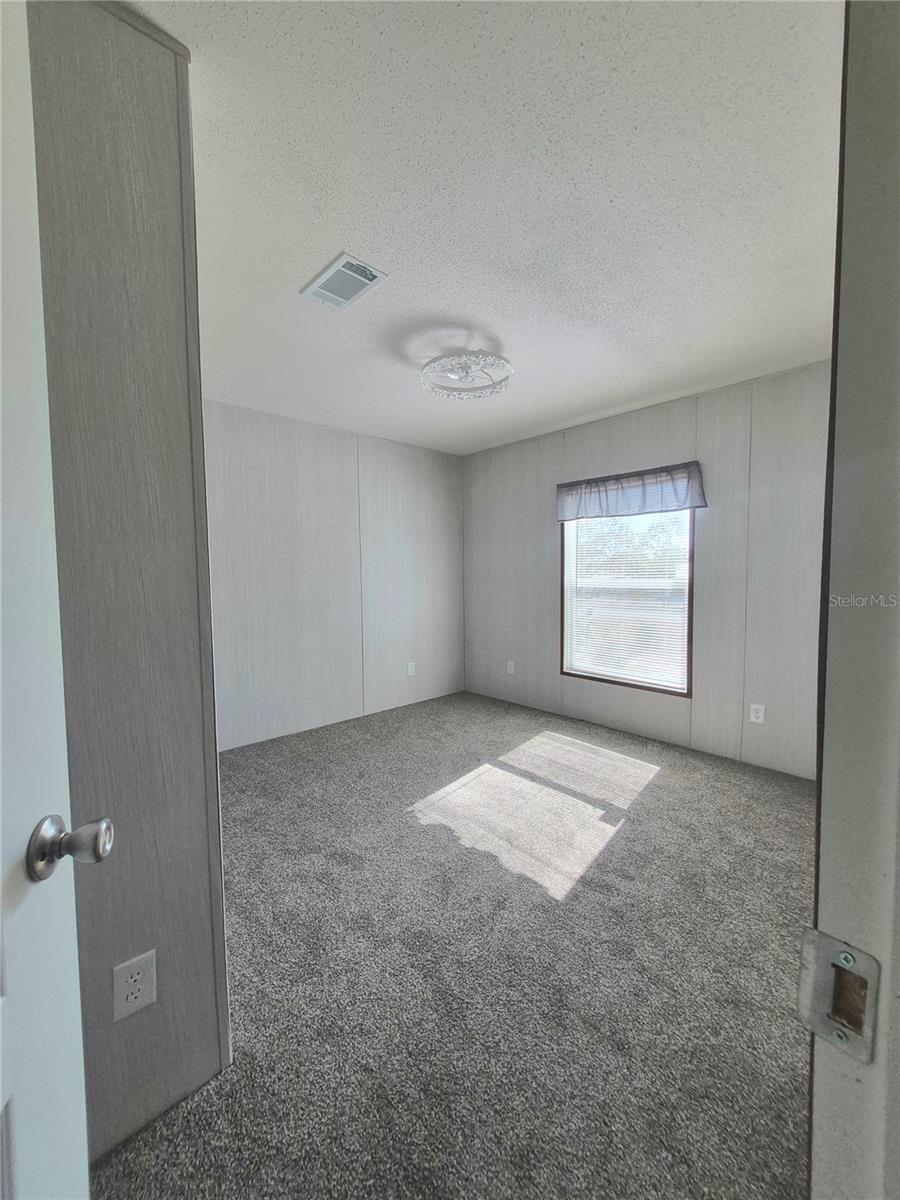 Image 17 of 36 For 8128 Weeping Willow Street