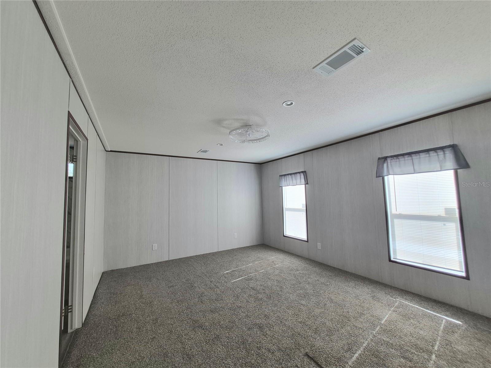 Image 20 of 36 For 8128 Weeping Willow Street