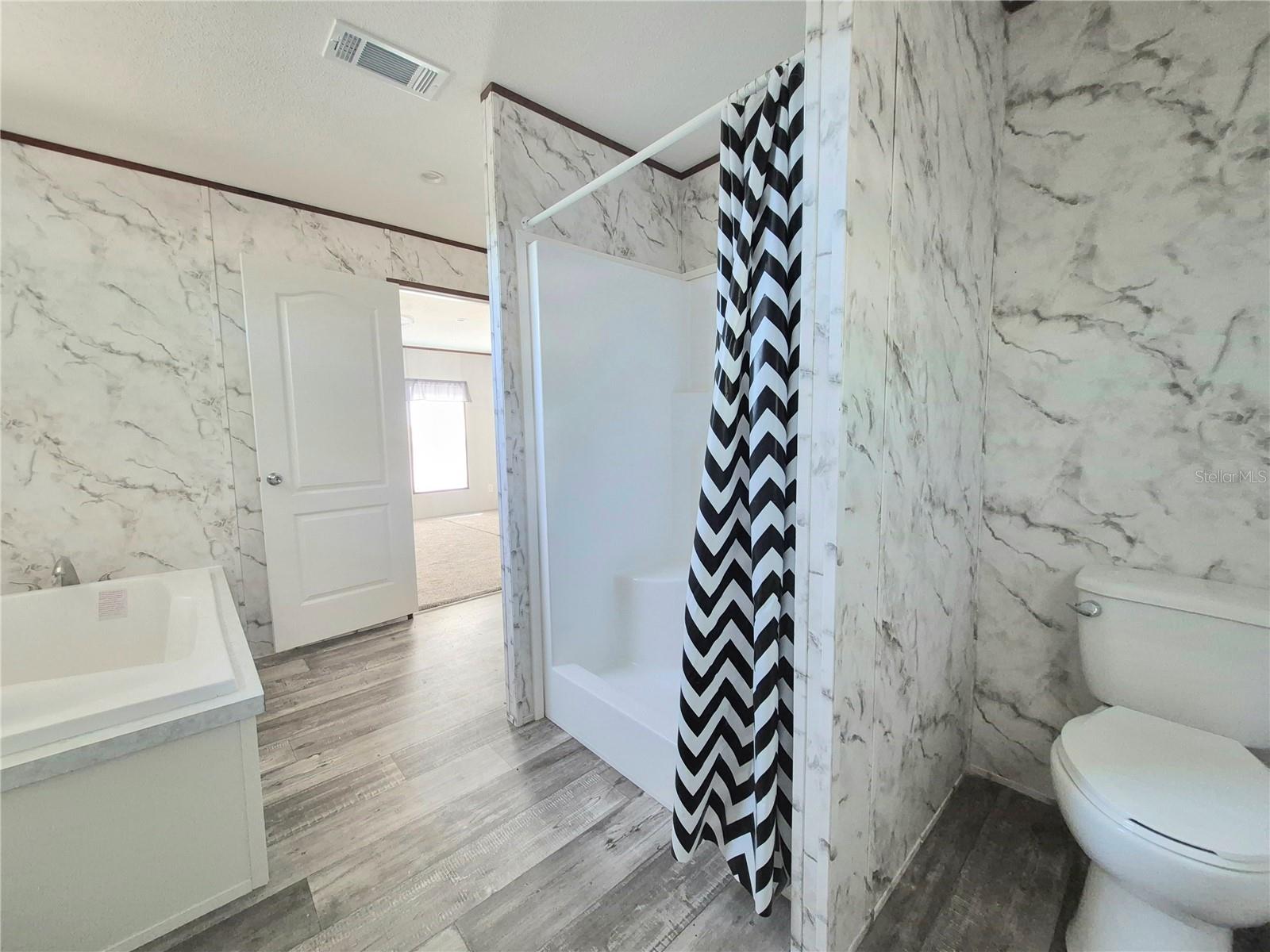 Image 22 of 36 For 8128 Weeping Willow Street