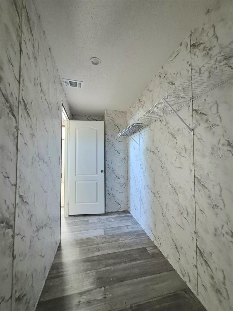 Image 24 of 36 For 8128 Weeping Willow Street