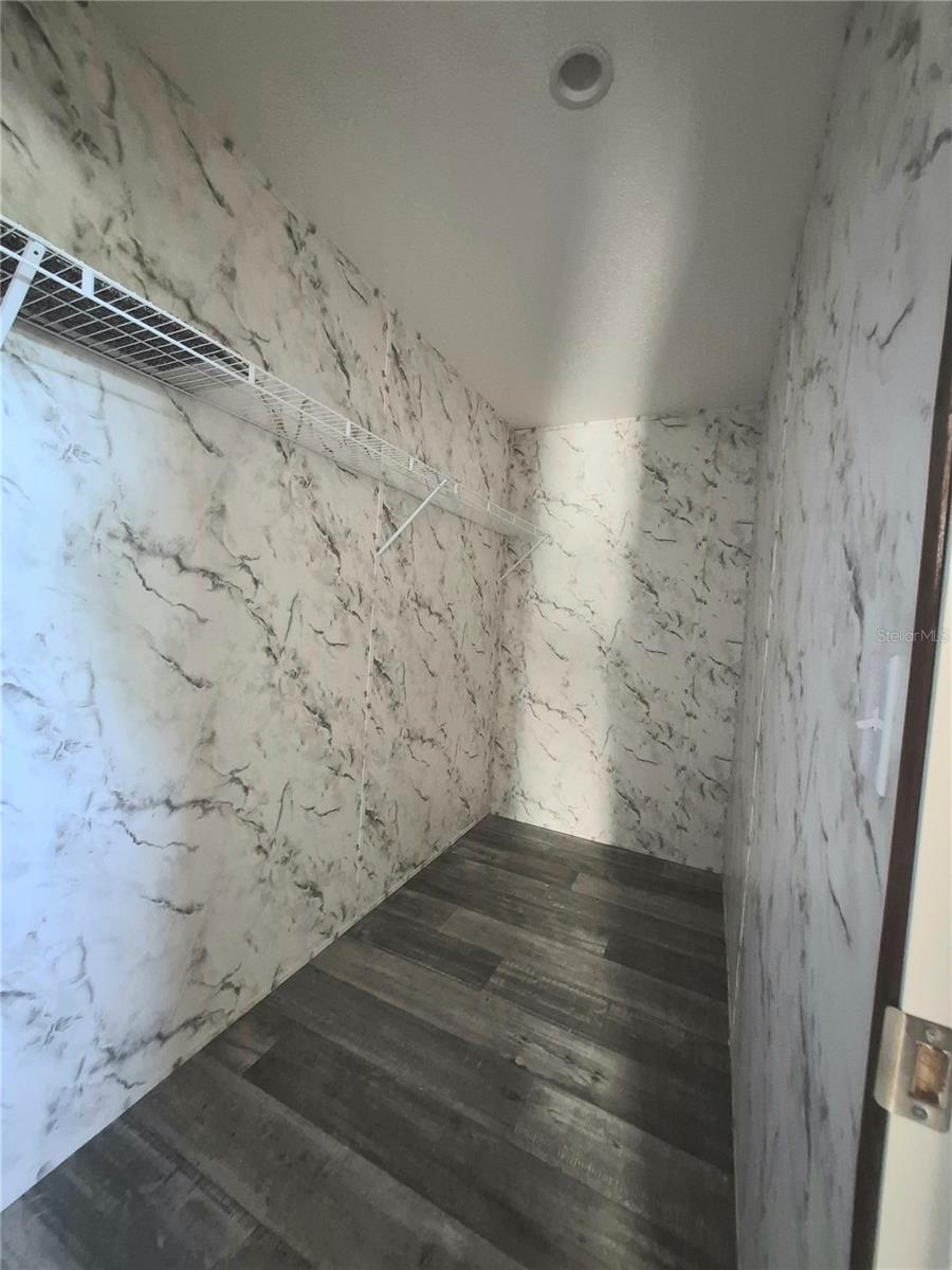 Image 25 of 36 For 8128 Weeping Willow Street