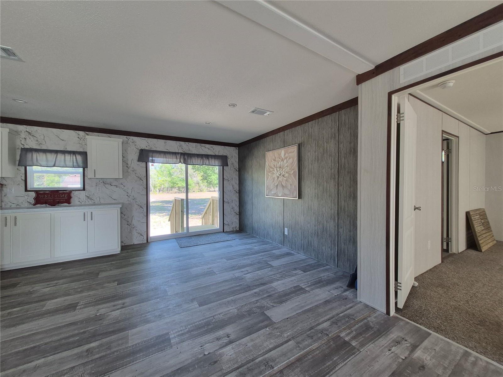 Image 26 of 36 For 8128 Weeping Willow Street