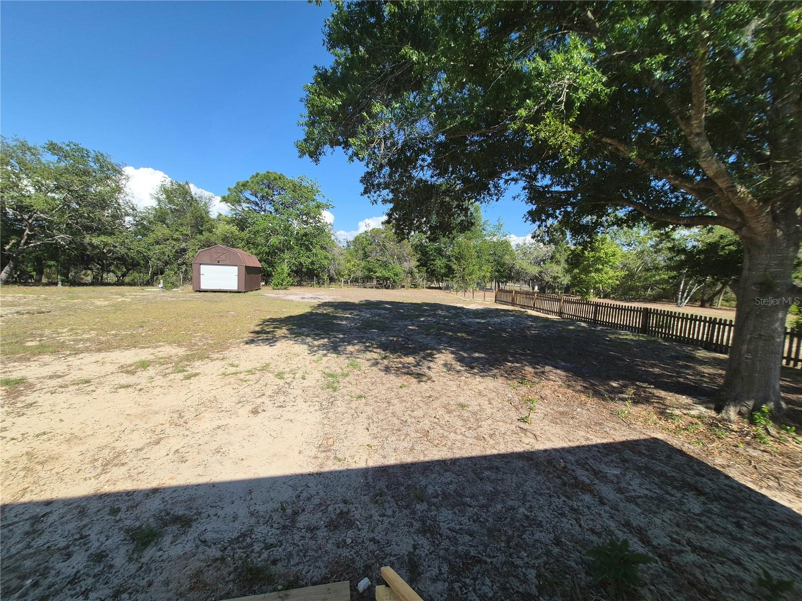 Image 28 of 36 For 8128 Weeping Willow Street