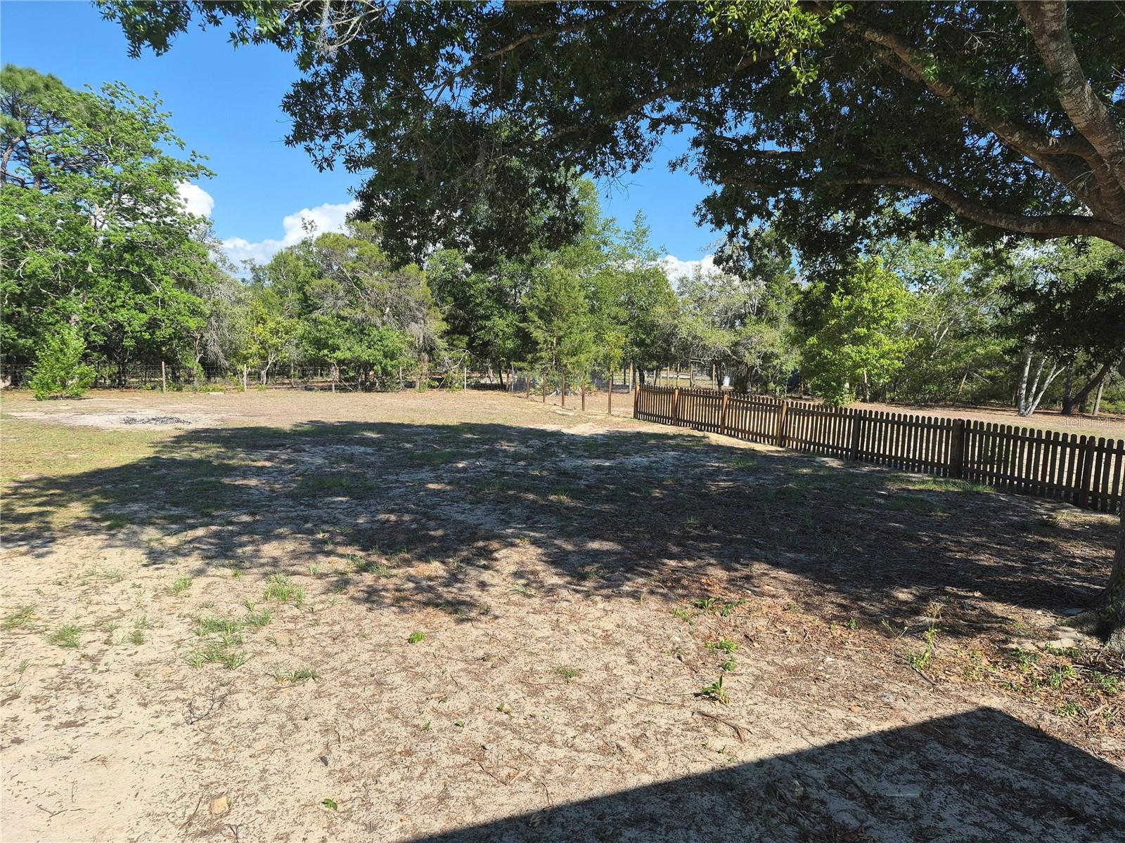 Image 29 of 36 For 8128 Weeping Willow Street