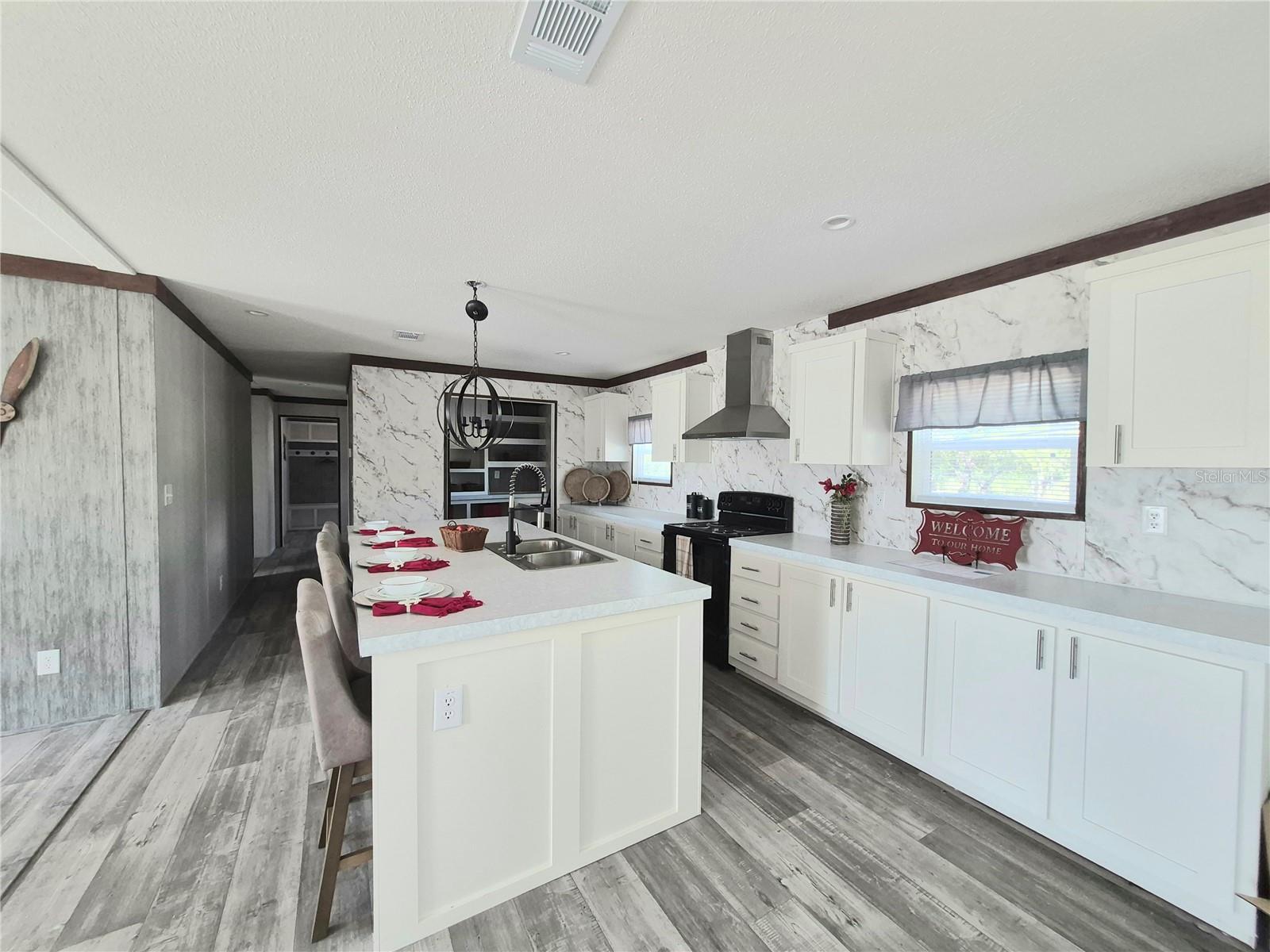 Image 6 of 36 For 8128 Weeping Willow Street