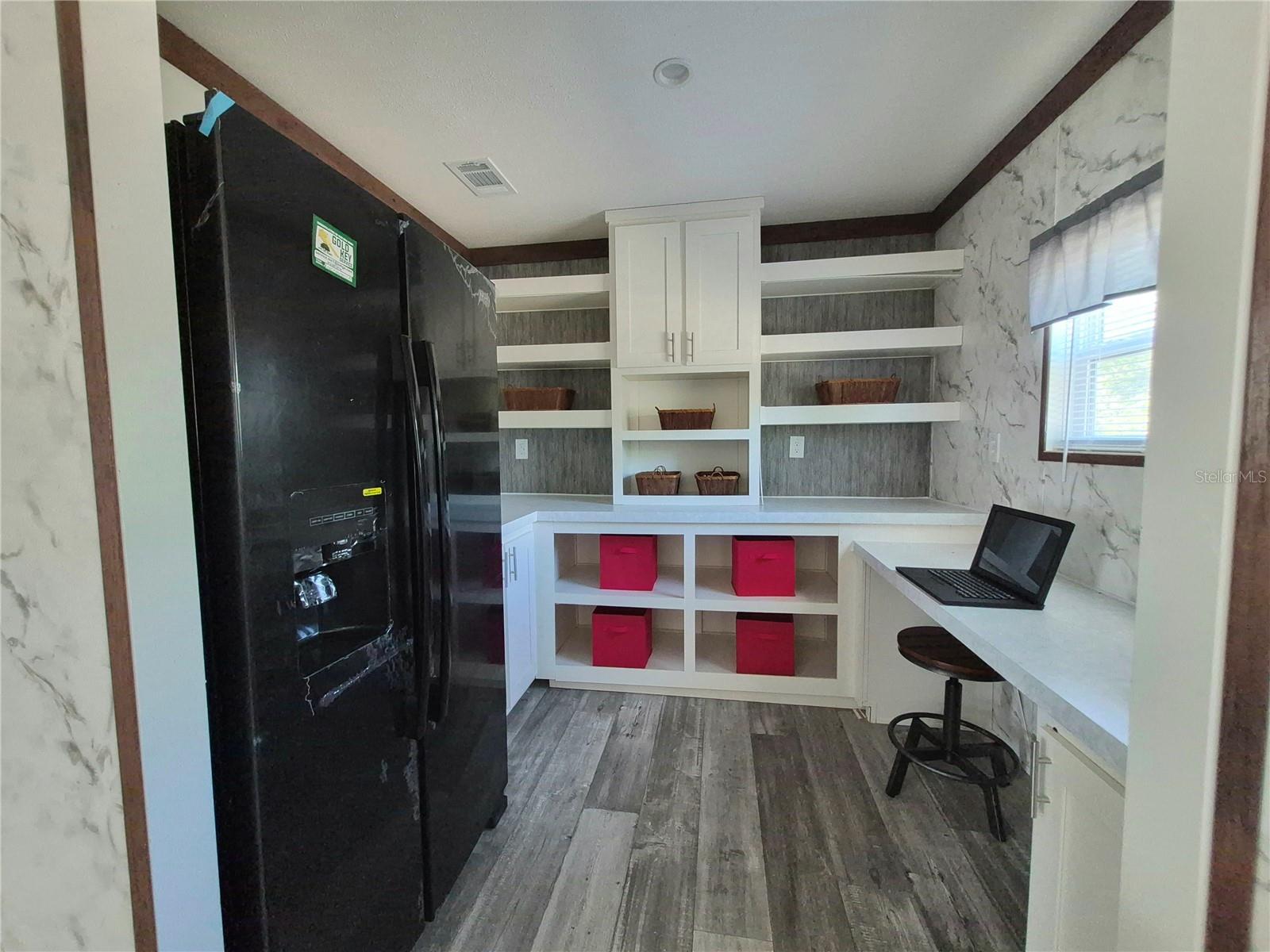 Image 8 of 36 For 8128 Weeping Willow Street