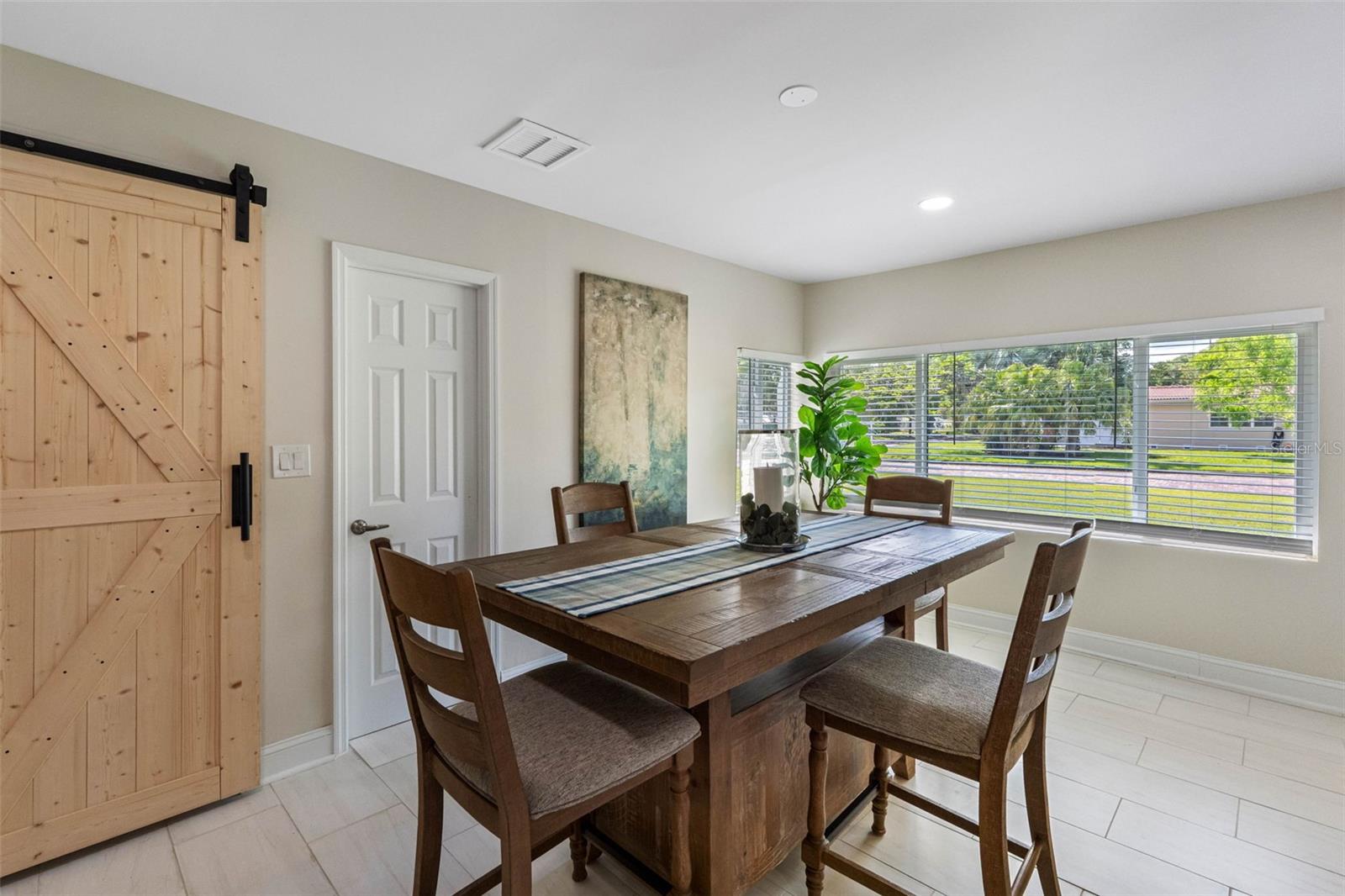 Image 21 of 51 For 1794 Santa Barbara Drive