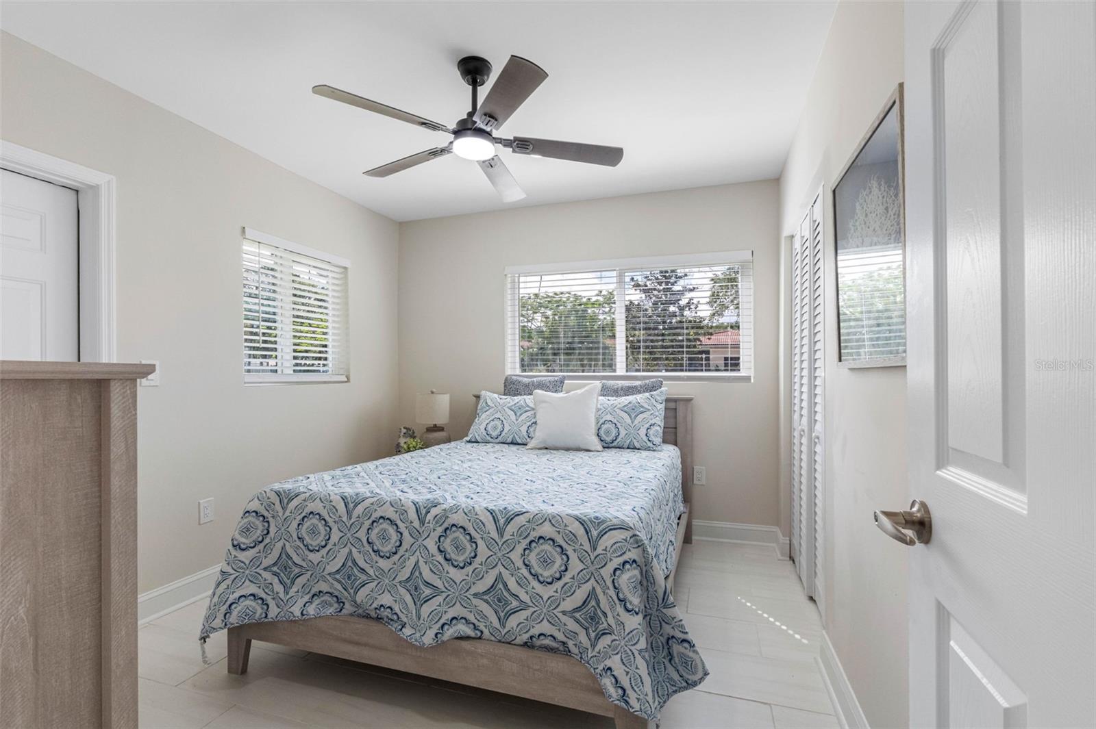Image 27 of 51 For 1794 Santa Barbara Drive