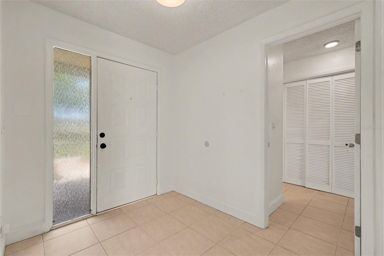 Image 13 of 44 For 10 Lesley Lane