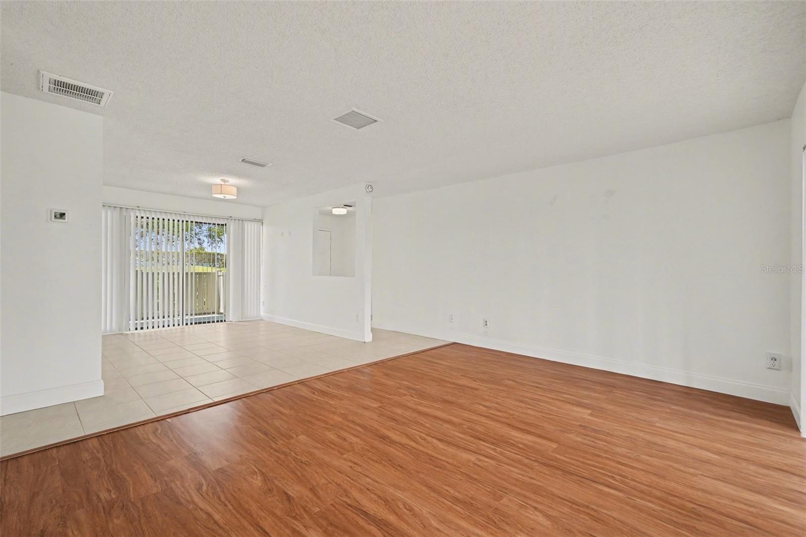 Image 15 of 44 For 10 Lesley Lane