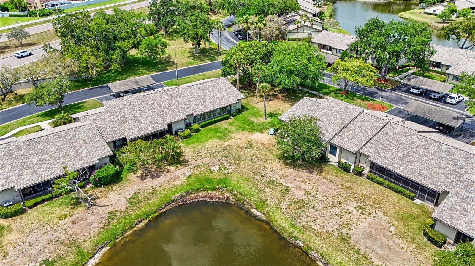 Image 37 of 44 For 10 Lesley Lane