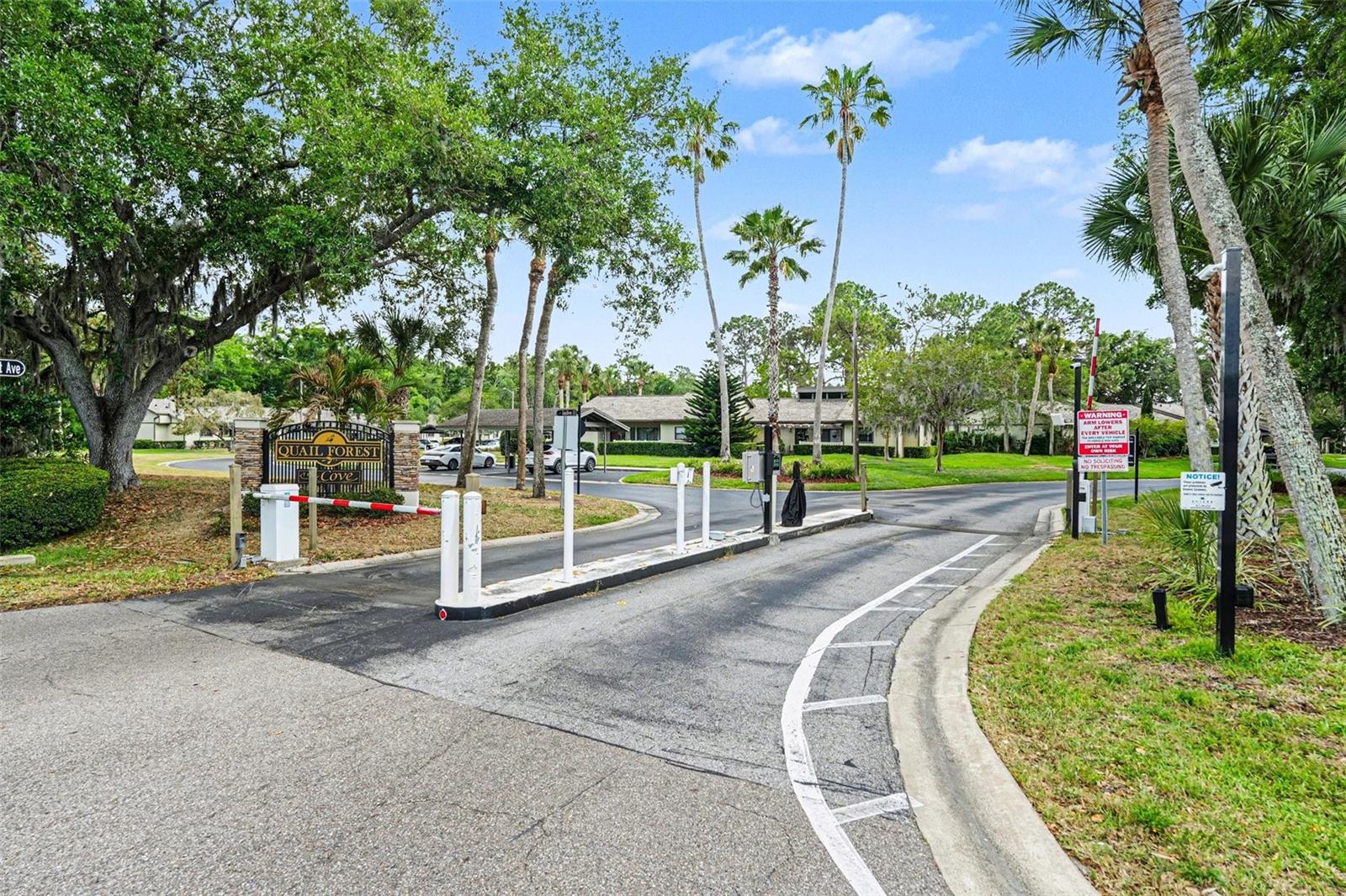 Image 39 of 44 For 10 Lesley Lane