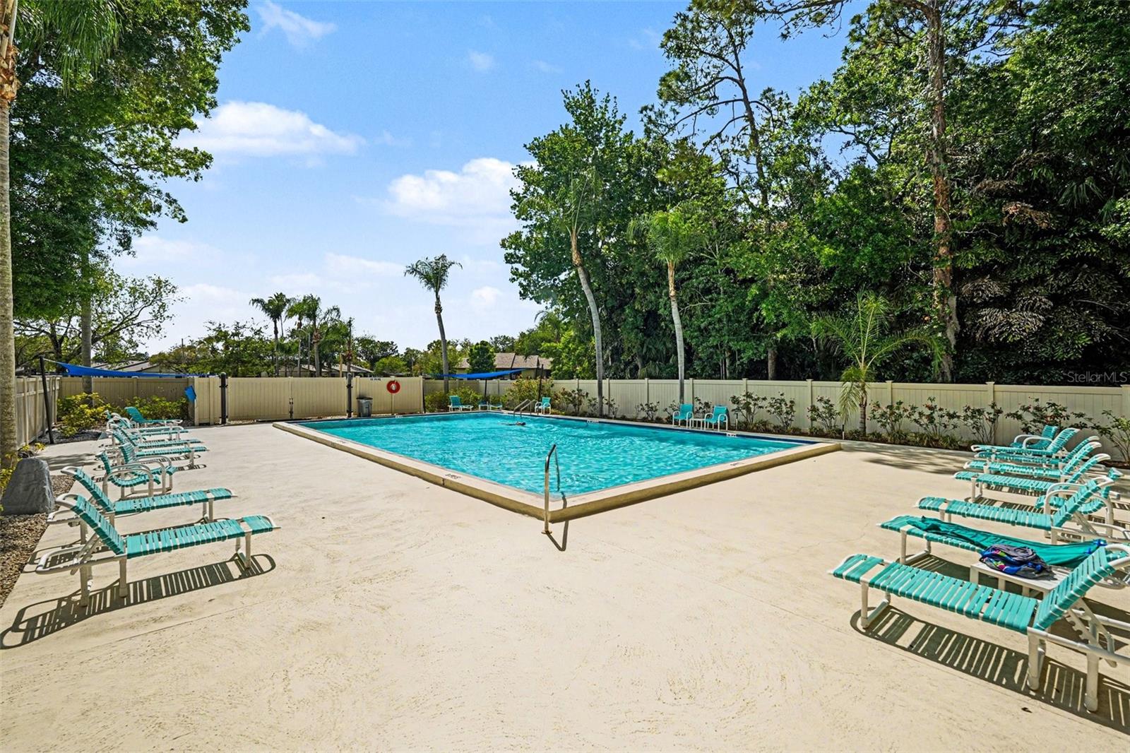 Image 40 of 44 For 10 Lesley Lane