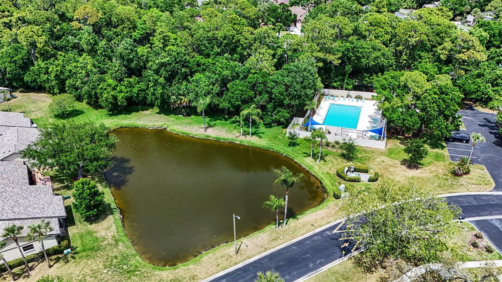 Image 42 of 44 For 10 Lesley Lane