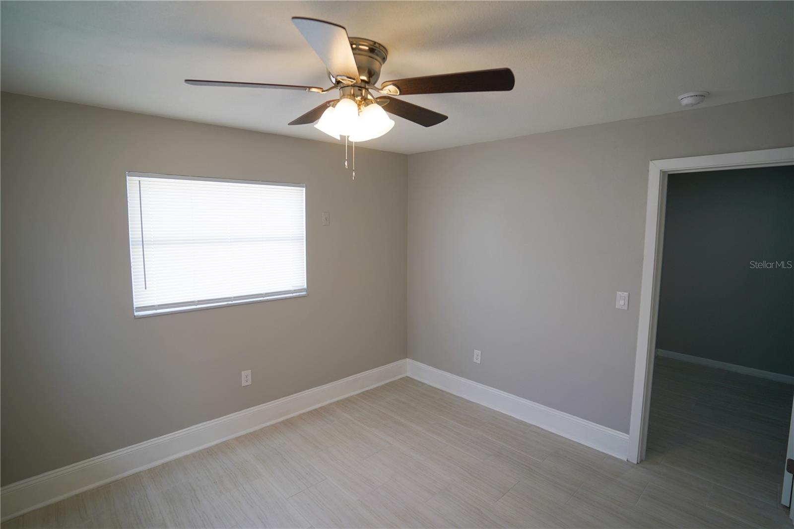 Image 12 of 33 For 610 74th Avenue N